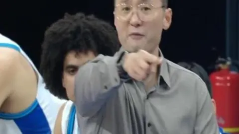 激战4日巅峰对决：低进球率挑战升级，数据调整战局谁主沉浮？